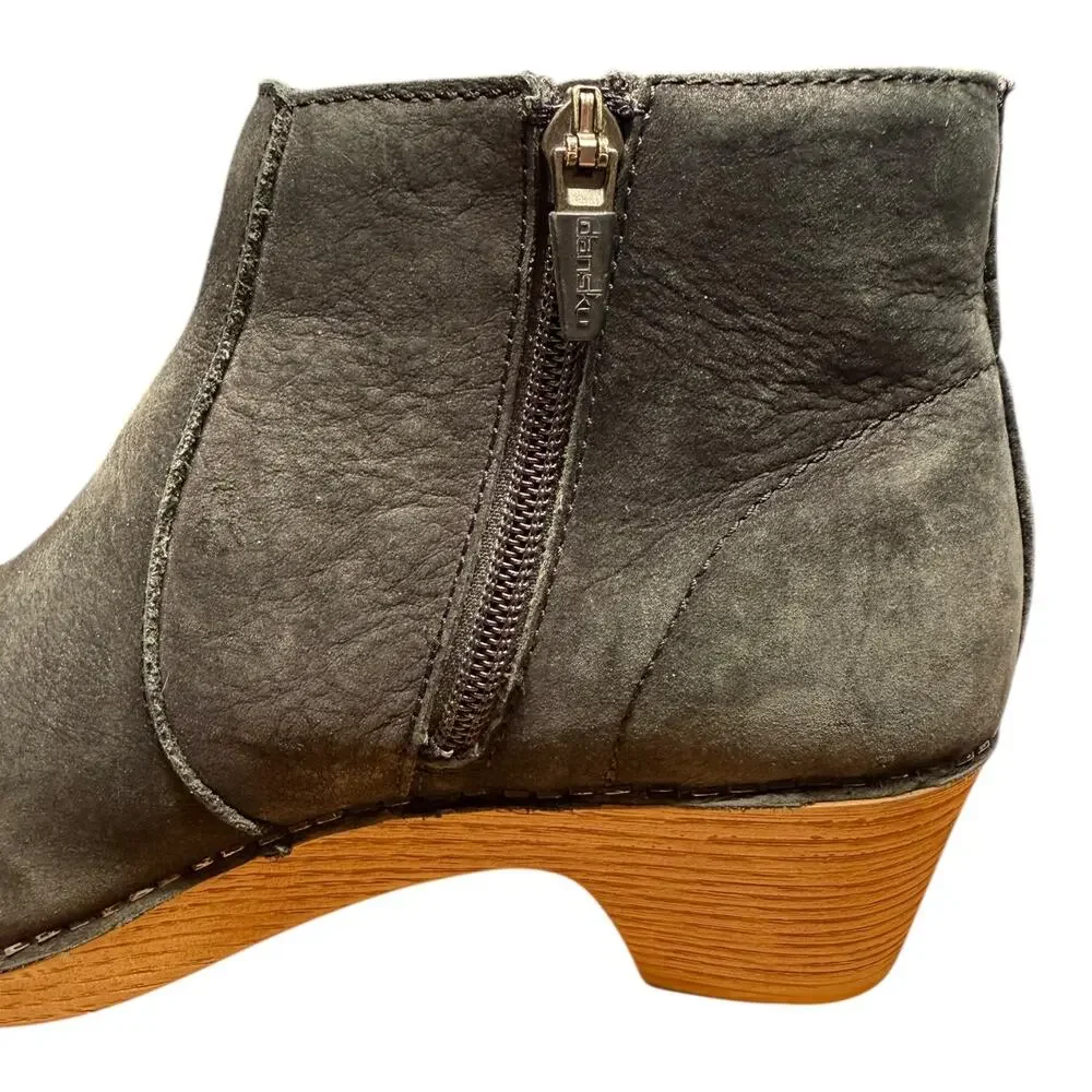 Dansko Maria Women 40/US 9 .5-10 Ankle Boot Black Milled Nubuck Suede Casual